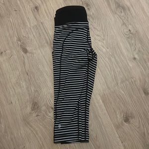 Size 4 Running Crops Lululemon